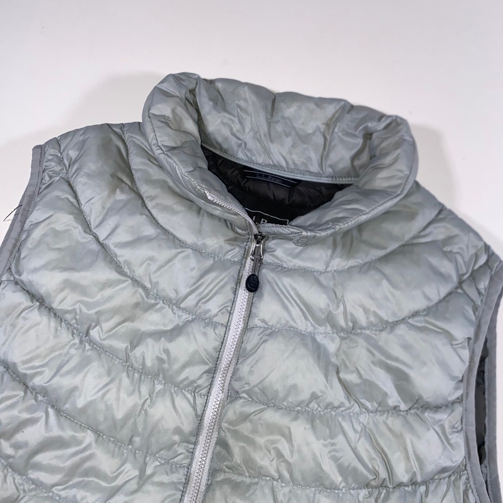 LL Bean Ultralight 850 Down Puffer Vest Gray Womens Large Regular Full Zip